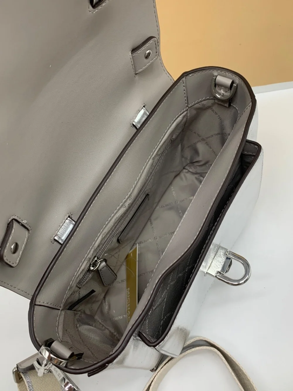 Michael Kors Manhattan Medium Patent Faux Leather Satchel in Black - Picture 8 of 13